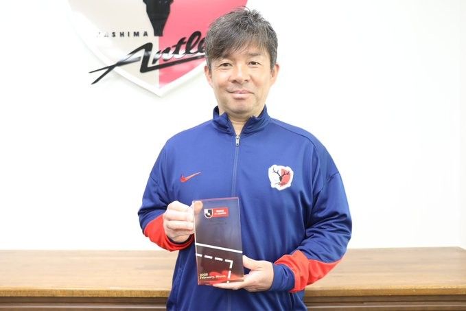 Chính thức: Huấn luyện viên Tatsuki Kimura của Kashima Antlers được bầu là Huấn luyện viên của tháng J-League từ tháng 2 đến tháng 3