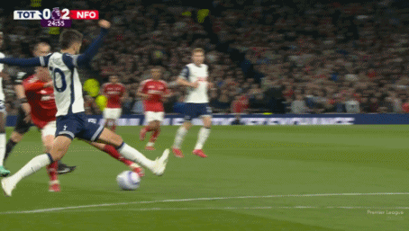 ⚽Tin tức Ngoại hạng Anh: Wood đánh đầu ghi bàn + khung thành bị thổi phạt, bàn thắng của Richarlison không đủ để cứu đội, Nottingham Forest 2-1 Tottenham vươn lên thứ ba