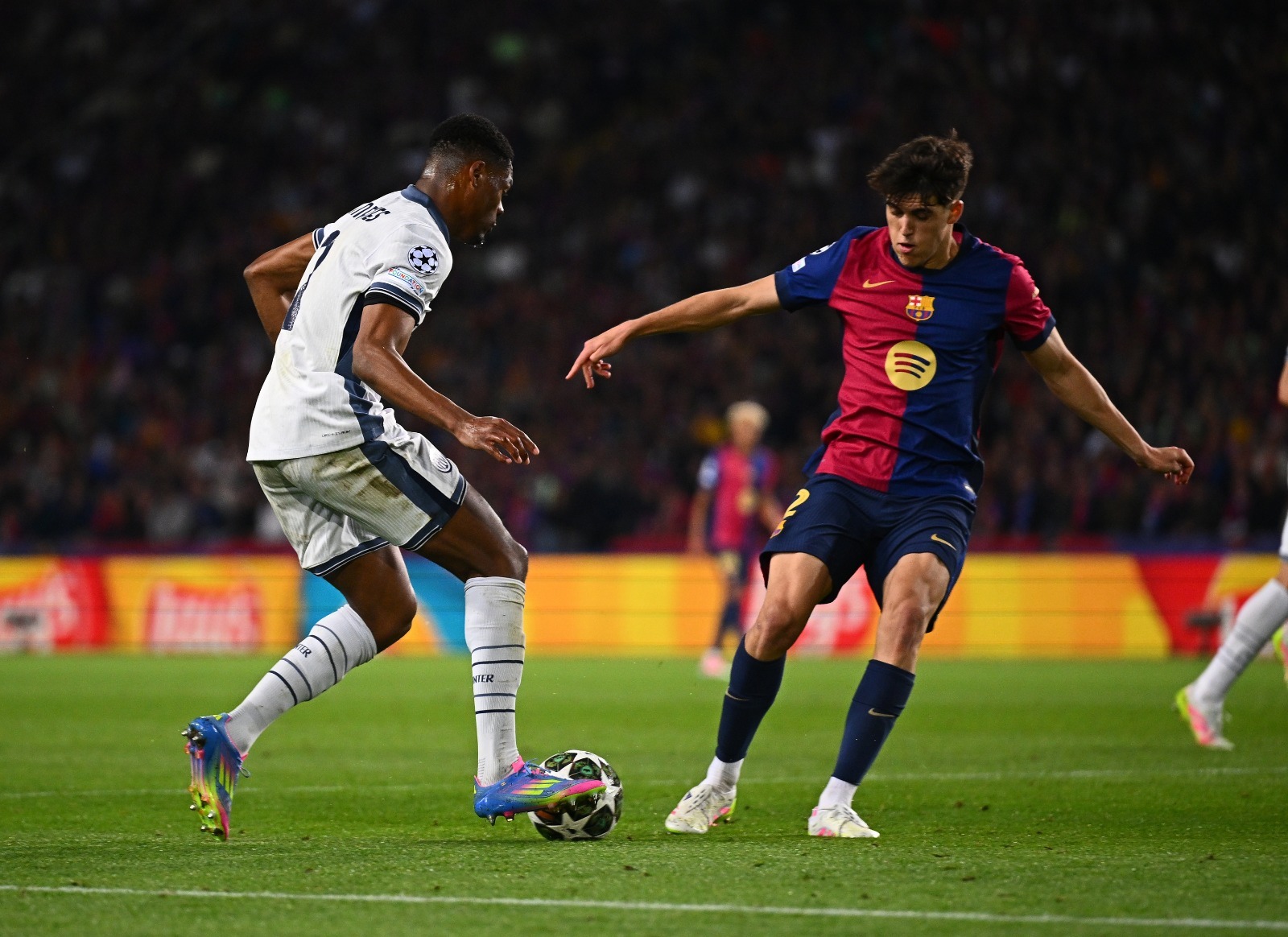 ⛳Chi tiết: Jamal Dumfries và Barca và Inter Milan kết thúc lượt đi bằng trận chiến bàn thắng