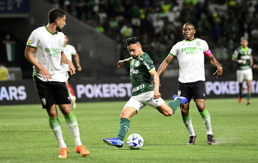 Cùng nhìn lại các cầu thủ trong trận tứ kết Club World Cup với câu lạc bộ cũ của họ: Messi đấu với Paris, Enzo tái hợp với Benfica