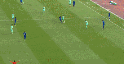 Thống kê của Wei Shihao trong vòng loại World Cup này: 1 bàn thắng và 2 pha kiến ​​tạo trong 12 trận, bao gồm 1 pha kiến ​​tạo trong 7 trận trong top 18