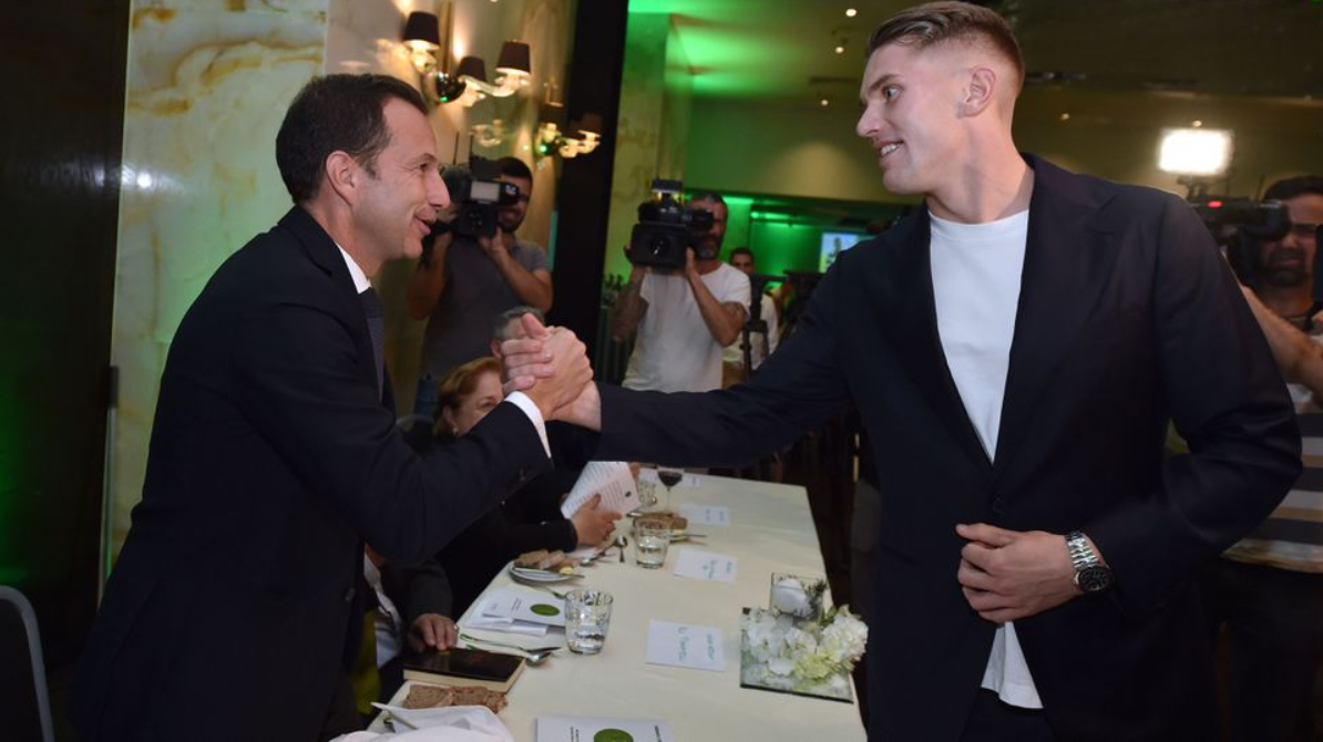 Truyền thông Bồ Đào Nha: Do vắng mặt trong buổi tập tại Sporting CP, mức lương tháng 7 của Džekeres là 350.000 euro đã bị khấu trừ