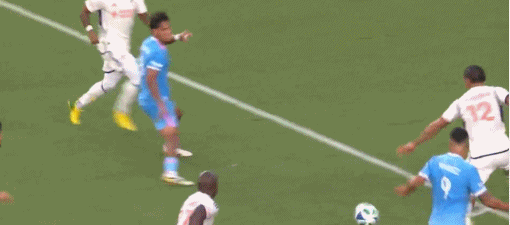 Nhiều quả phạt đền gây tranh cãi! Miami bị nghi ngờ bỏ lỡ 3 quả phạt đền, tiếng còi kết thúc trận đấu của Cincinnati bị hủy bỏ