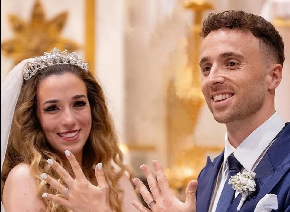 Trong nước mắt, vợ Jota đăng ảnh kỷ niệm một tháng ngày cưới: Cái chết cũng không thể chia lìa chúng ta