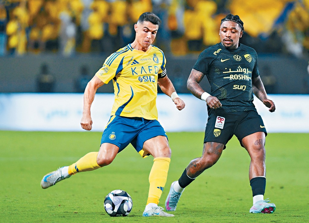 Chủ tịch Liên đoàn bóng đá Hồng Kông: Nếu không có chấn thương nghiêm trọng đột ngột, Ronaldo nên đến Hồng Kông thi đấu