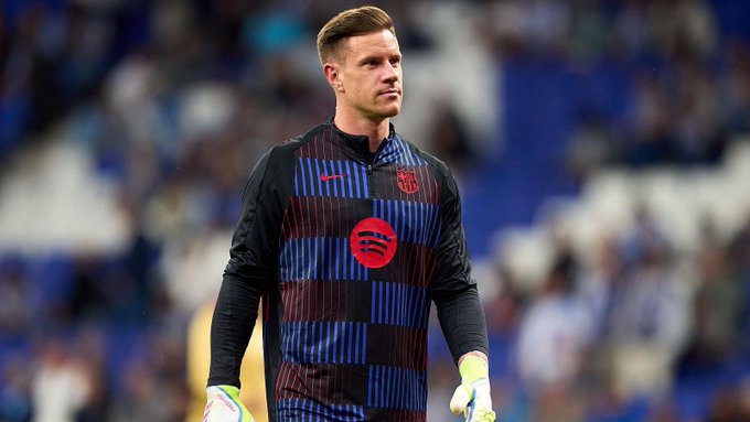 Có sự bất đồng quan điểm! Barcelona đưa tin Ter Stegen sẽ phải nghỉ thi đấu 5 tháng, nhưng bác sĩ phẫu thuật tin rằng chỉ mất 3 tháng