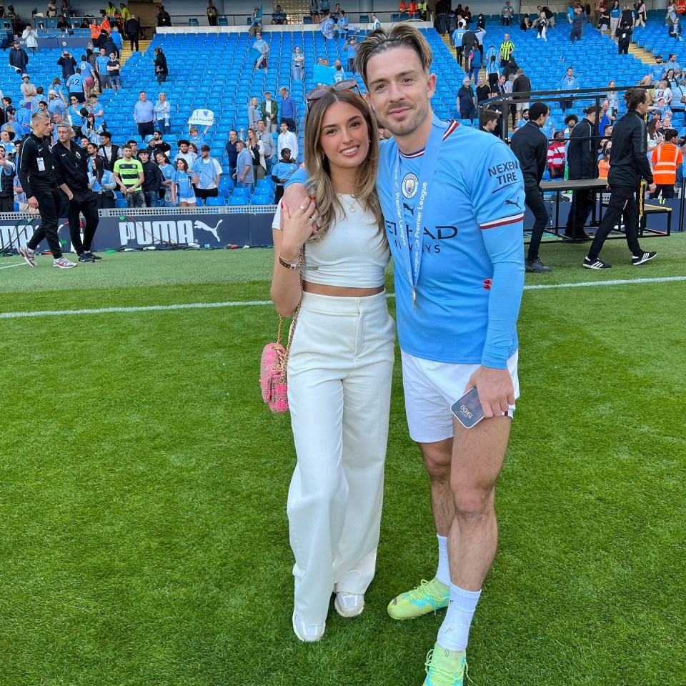 The Sun: Cảnh sát đóng cuộc điều tra vụ trộm tại nhà Grealish sau khi không tìm ra nghi phạm