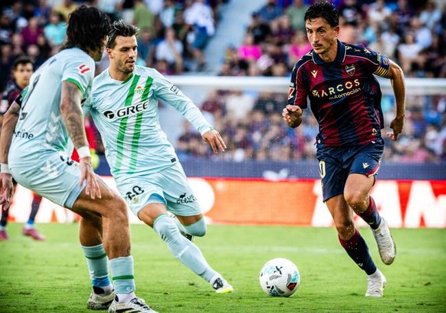 Nhận định Real Betis vs Real Sociedad (2h00 ngày 20/9): Không dễ cho chủ nhà