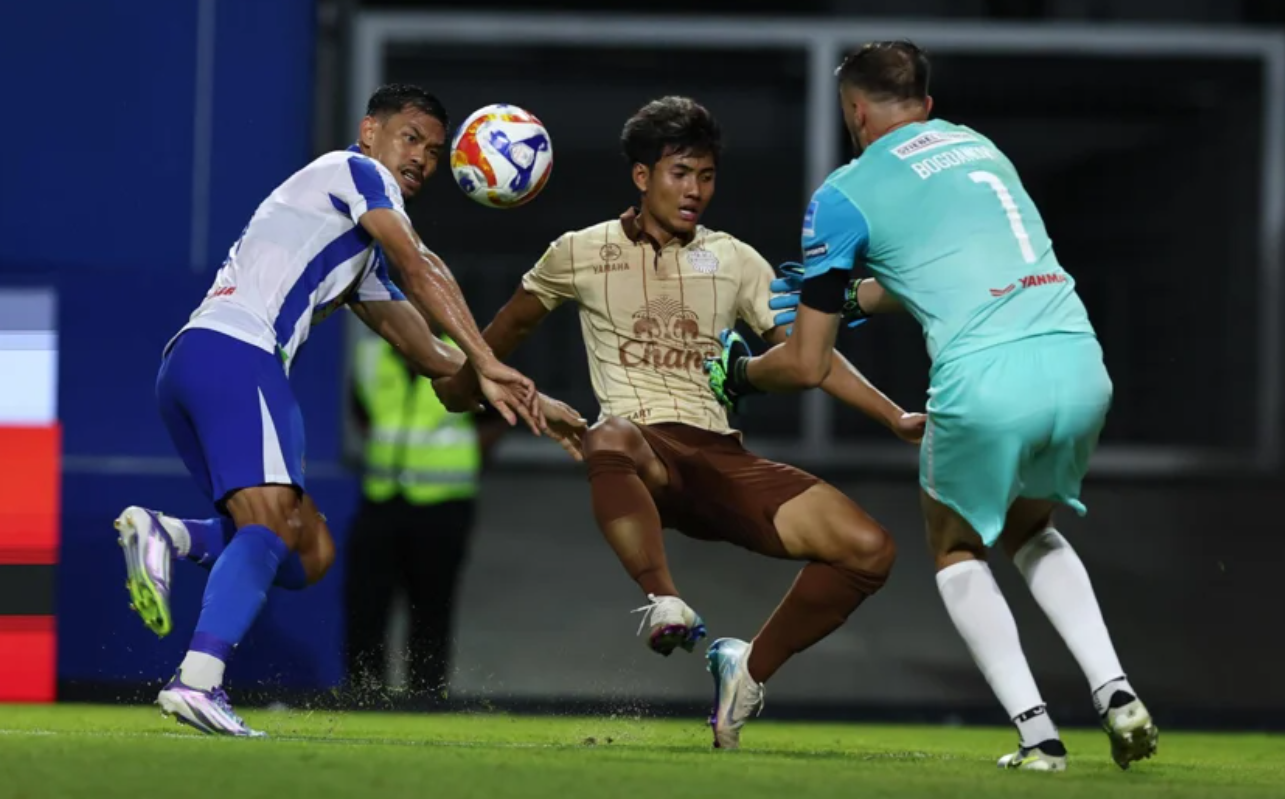 Đương kim vô địch Buriram gây thất vọng ở bảng đấu của CLB CAHN
