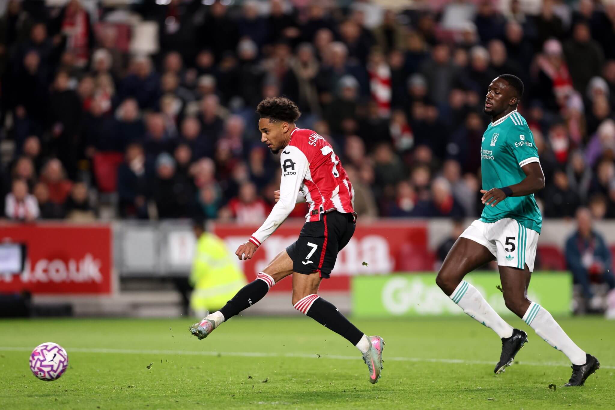 Arne Slot và Liverpool đang dần cạn kiệt những lời biện minh