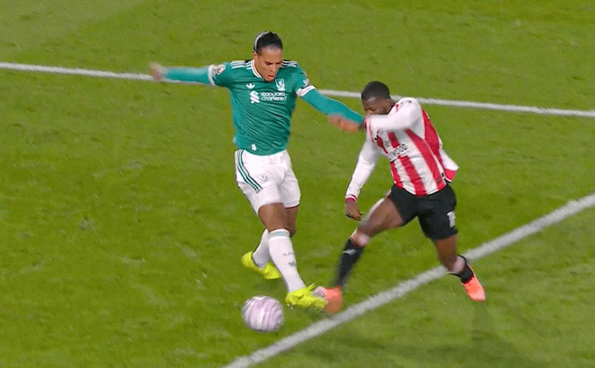 Arne Slot và Liverpool đang dần cạn kiệt những lời biện minh