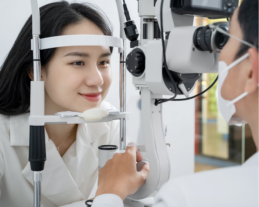 Giải mã văn hóa dịch vụ mua kính khác biệt của Kính Hải Triều