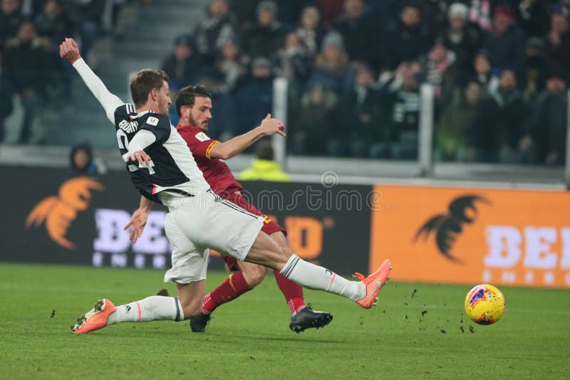 Daniele Rugani: Chẳng sao đâu nếu ta không huy hoàng