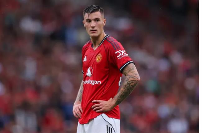 Benjamin Sesko có thể nghỉ thi đấu 1 tháng. Benjamin Sesko co the nghi thi dau 1 thang.