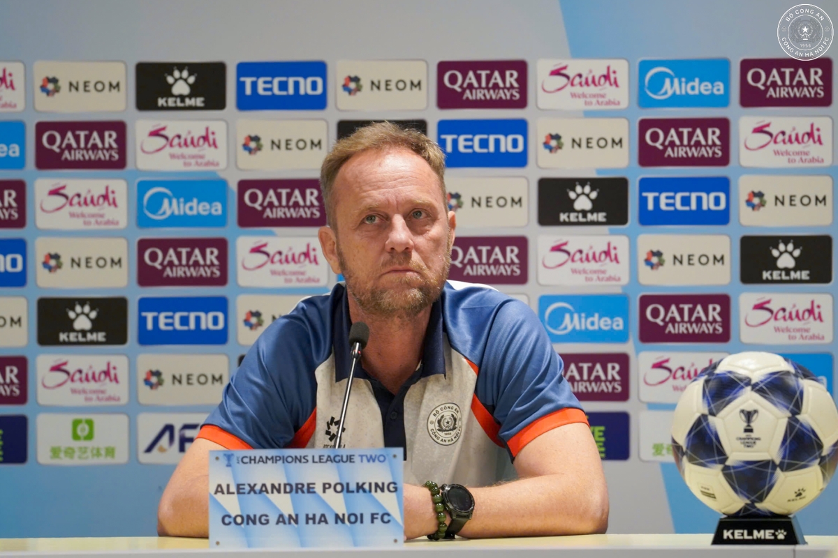 HLV Polking: CAHN không buông bất kỳ giải đấu nào